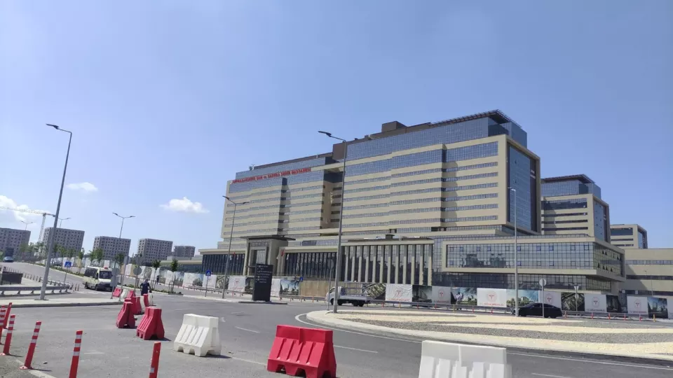 Başakşehir Çam ve Sakura Şehir Hastanesi binaları