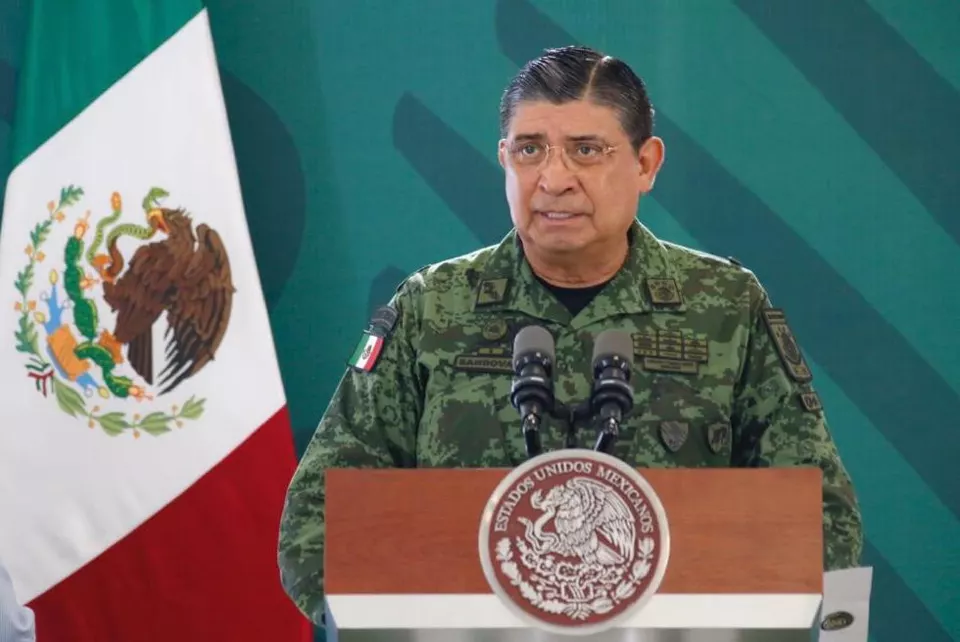 Üniformalı General Luis Cresencio Sandoval