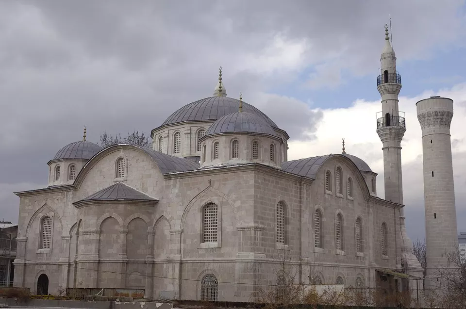 Malatya kent merkezindeki Yeni Cami