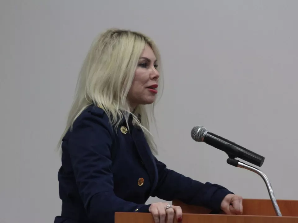 Prof. Dr. Özlenen Özkan'ın portresi